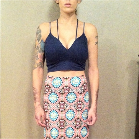 ✨NEW LIST✨ Low Cut Strappy Convertible Top Brami - Picture 1 of 6
